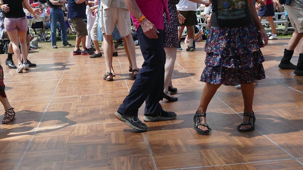 dans le cadre des échanges (culturels et économiques, anciens et futurs...) entre la Bretagne et La Louisiane, Madame Moriah Istre a bien voulu venir passer quelques jours en Bretagne