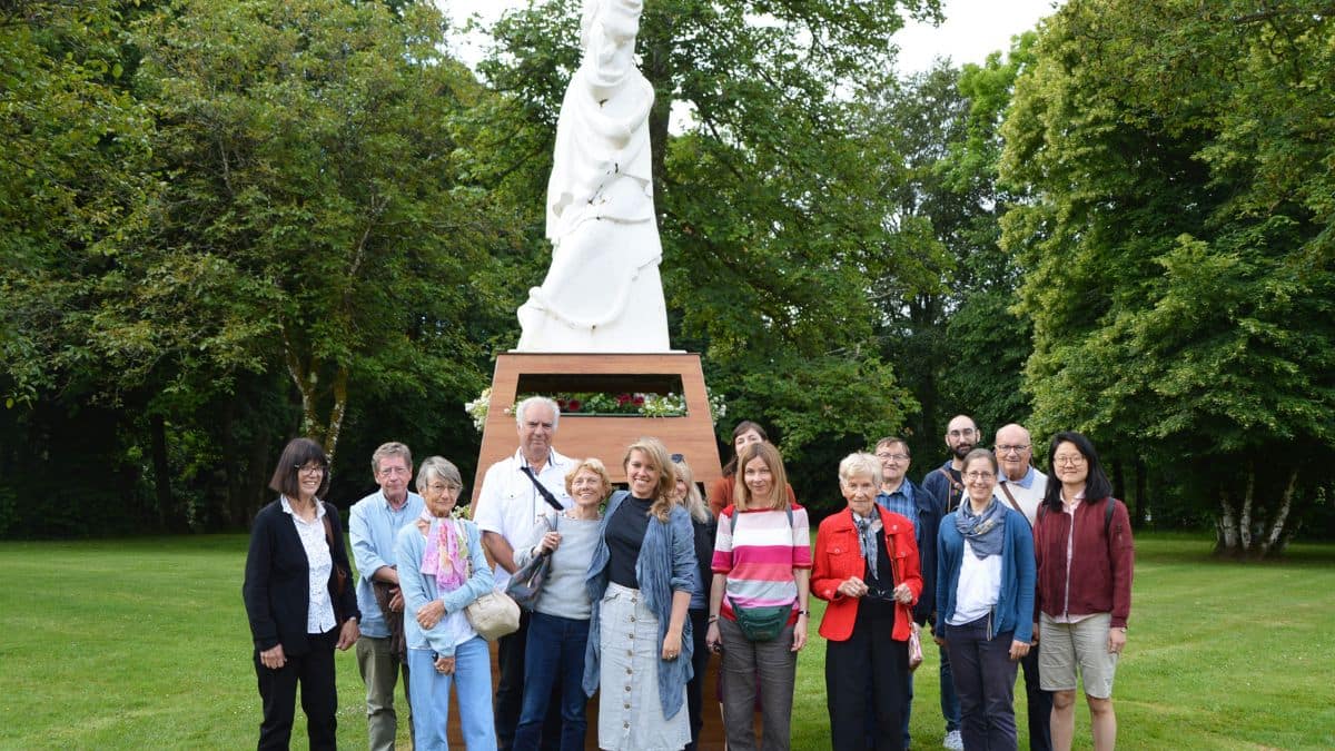 Les lecteurs de Jean-Marie Le Clézio au château de Tronjoly