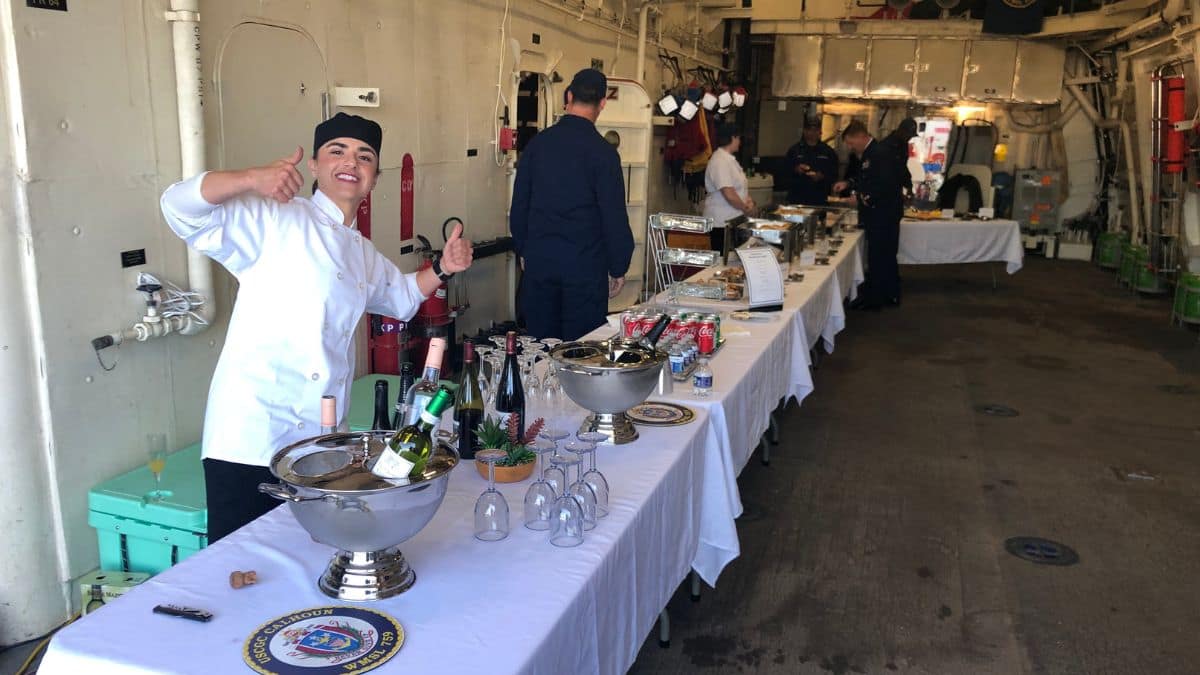 Rencontre à bord du USCGC Calhoun entre traditions maritimes et amitiés transatlantiques