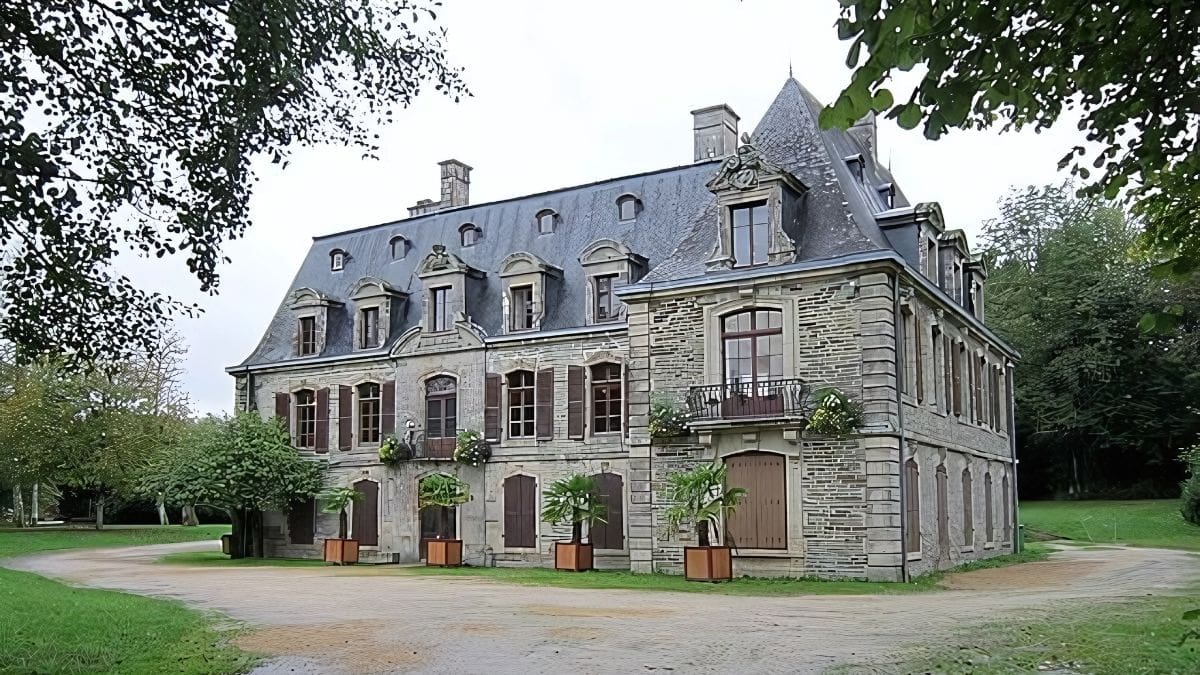 Le Château de Tronjoly à Gourin : un joyau breton au cœur de l’histoire des Bretons d’Amérique